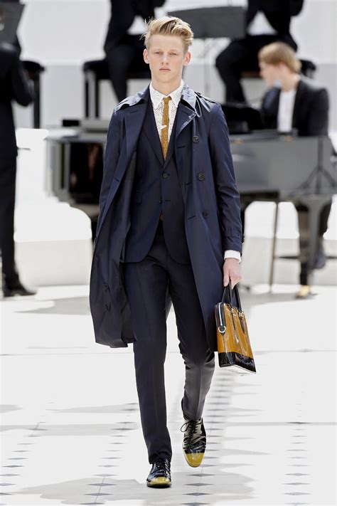 burberry prorsum 2016 menswear|Burberry Spring 2016 Menswear Fashion Show.